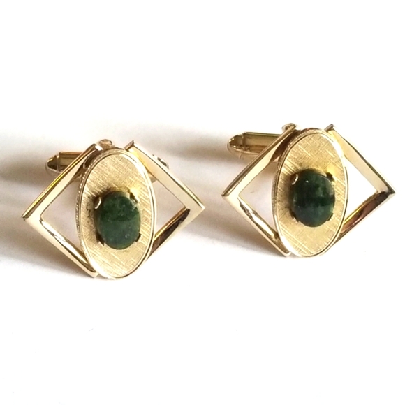 Vintage cufflinks by Dante pale gold tone metal green stone cabochons - Picture 1 of 14